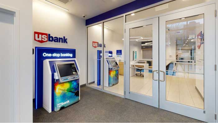 ATM at the Chicago Lakeview East U.S. Bank branch.